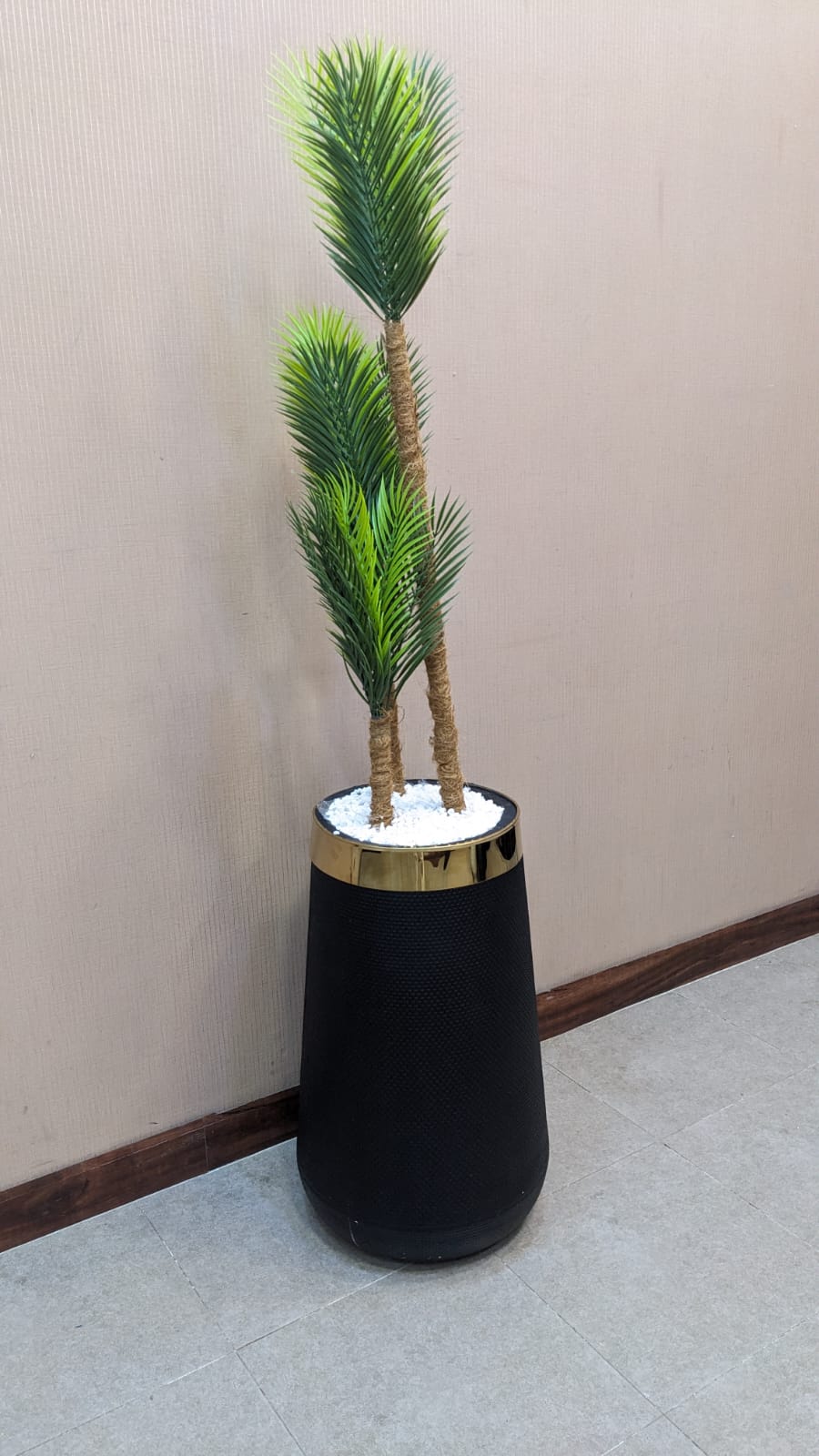New Artificial Decorative Planter Palm Foliage
