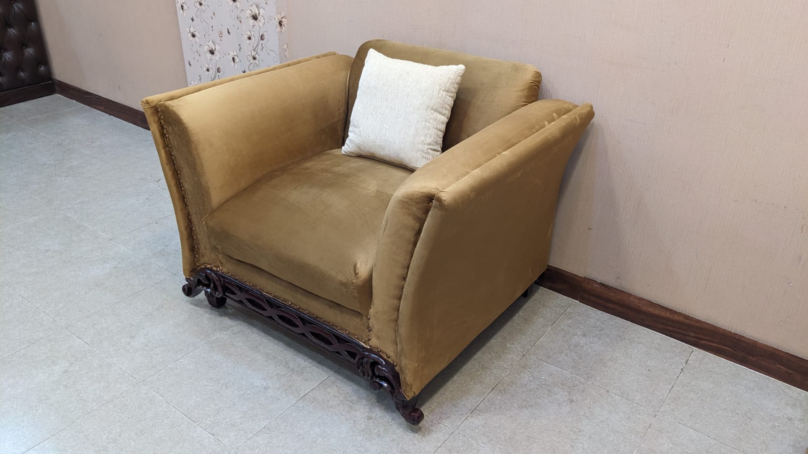 Comfortable 4 Seater Sofa Set
