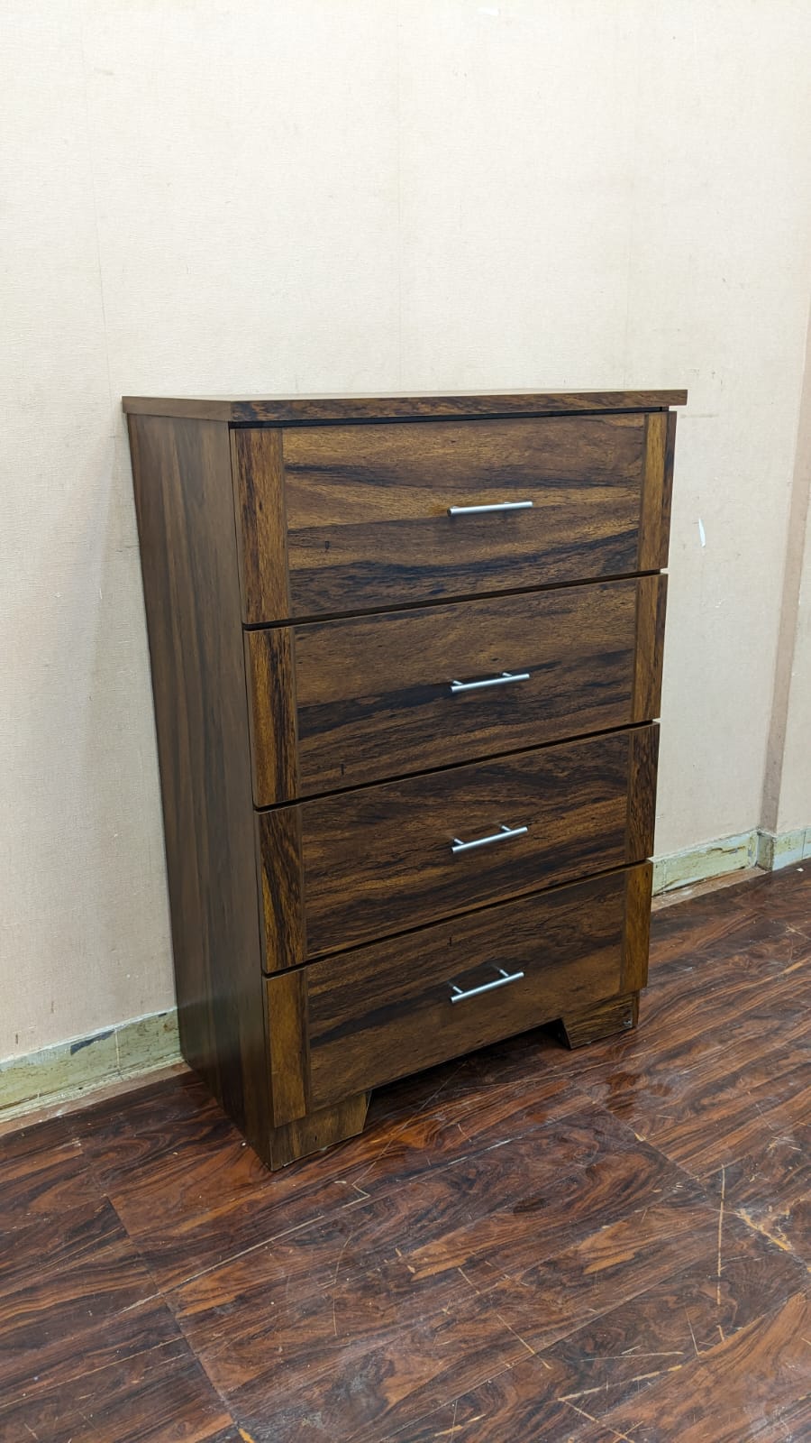 DivineCrafts Brand New Chest Of Drawers