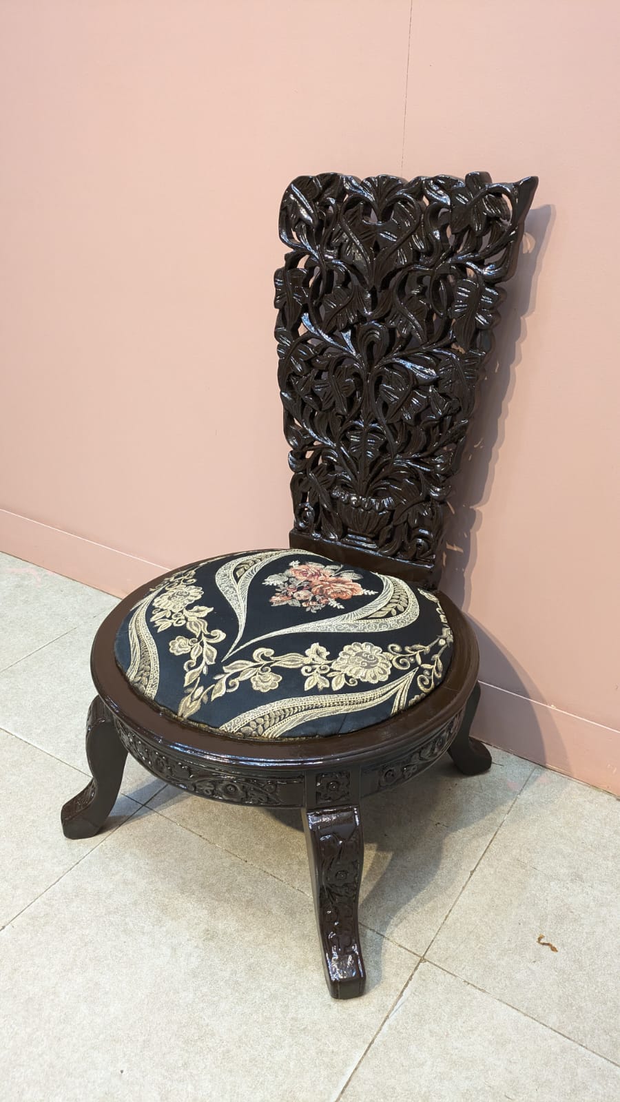 Peri chair