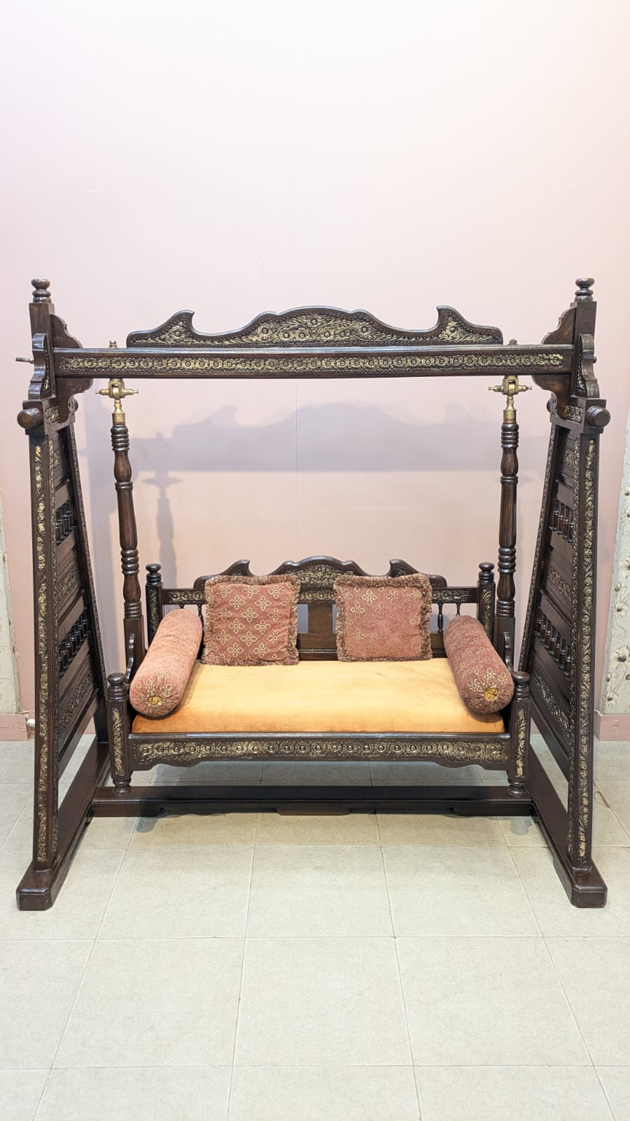 ROYAL ELEGANCE – A TIMELESS CHINIOTI JHOOLA MASTERPIECE