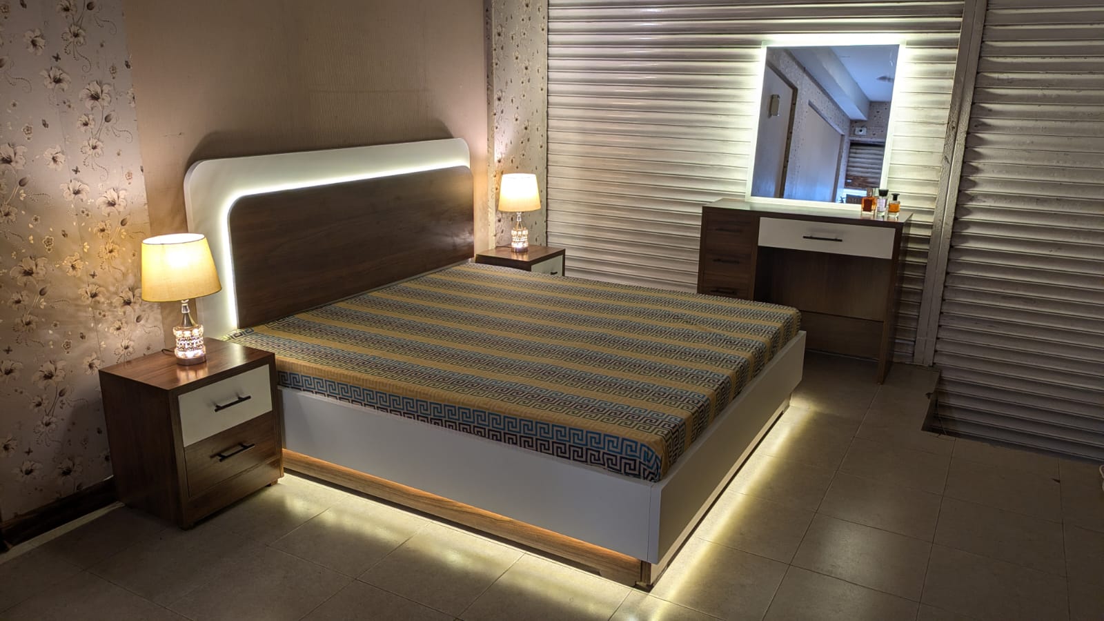 Brand New Noor Design Bed Set
