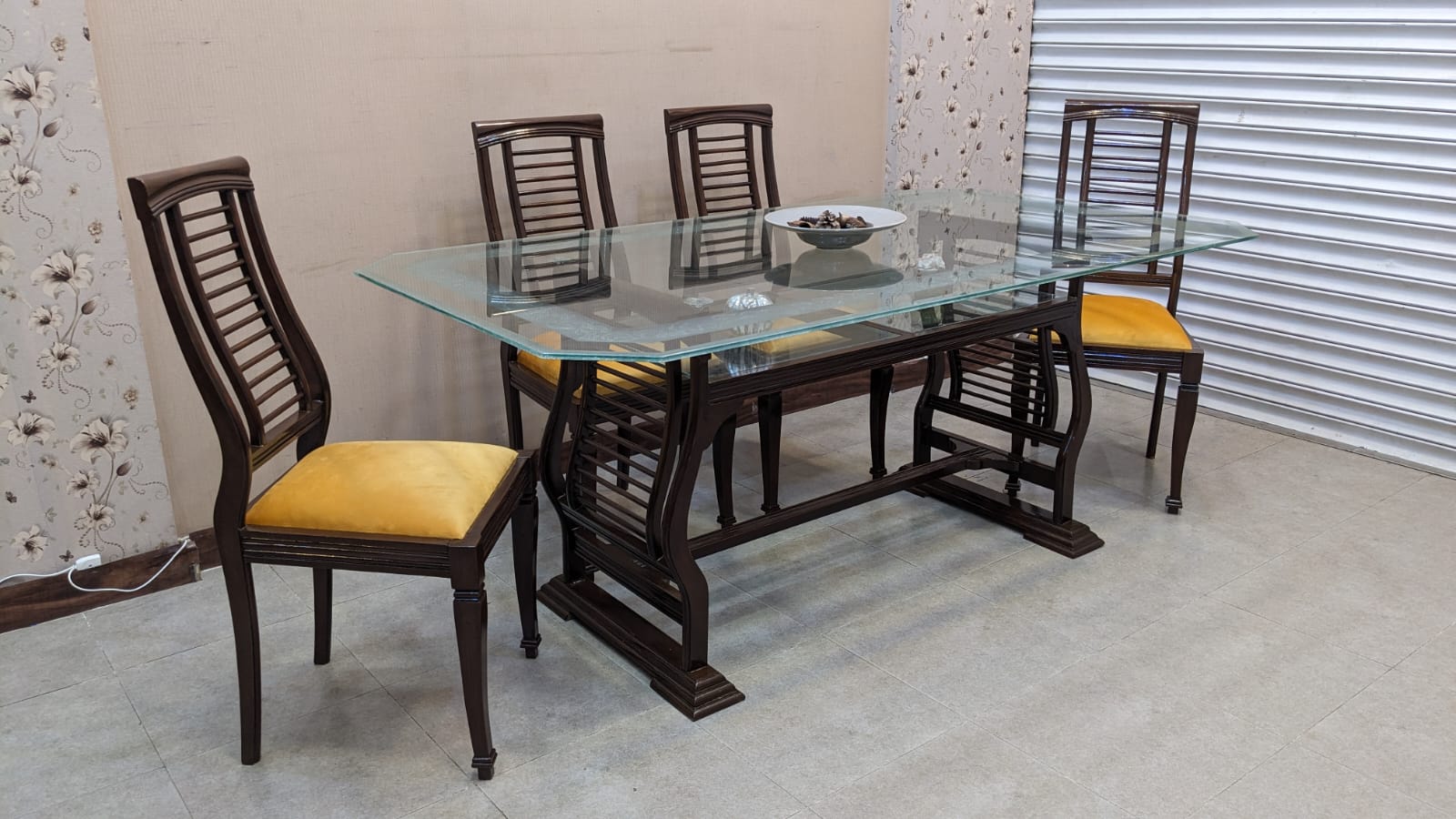 Solid Sheesham Wood 6 Seater Dining Table