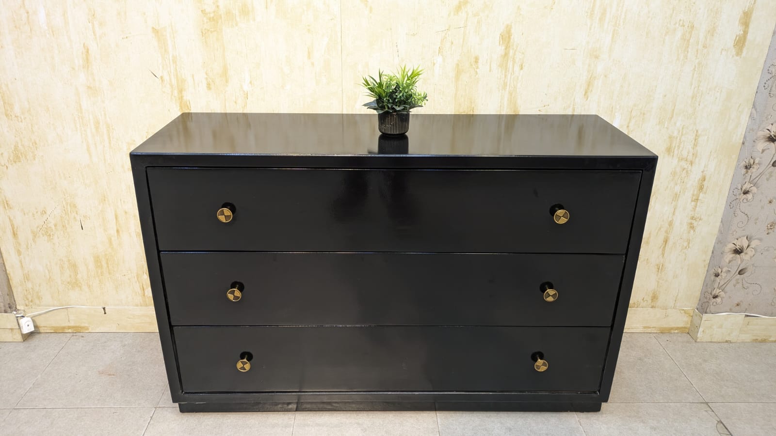 Chester drawers