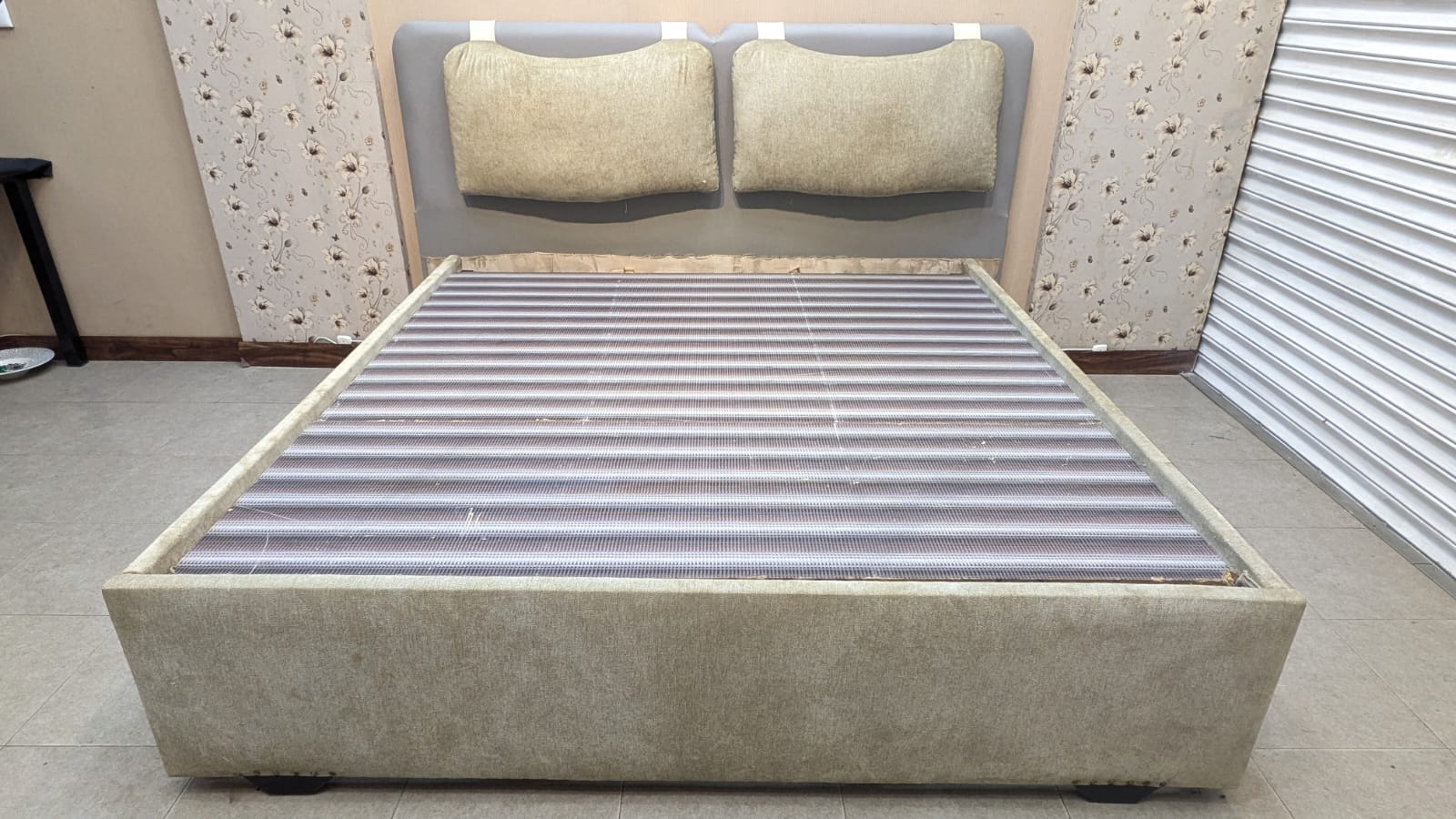 Fully Cushioned King Size Bed