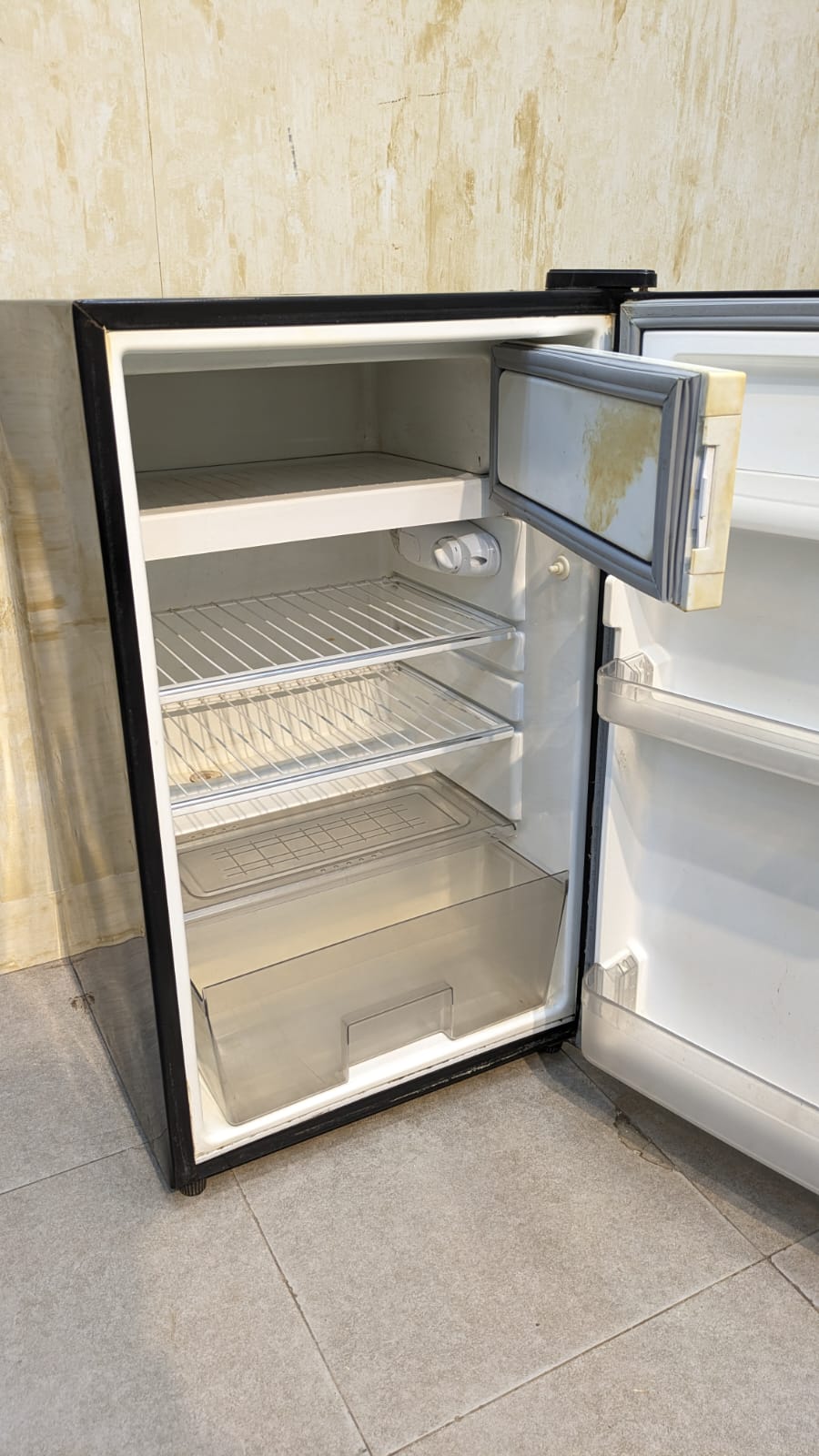 Dawlance Room Refrigerator