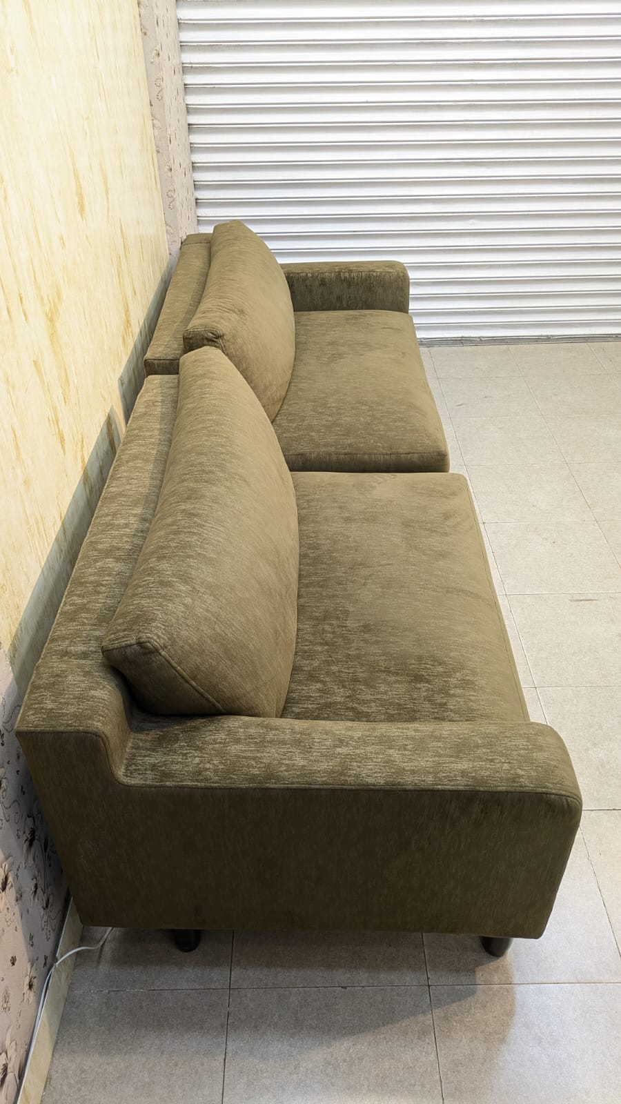 4 Seater Sofa Set with 2 Ottomans
