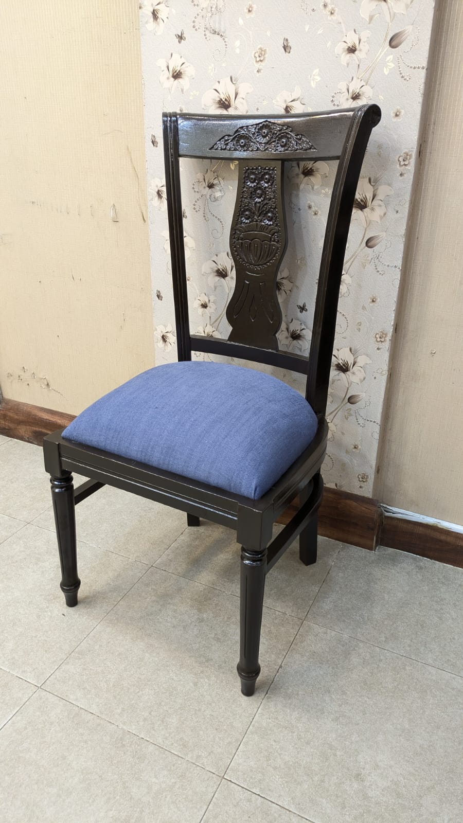 6 Seater Dining Table