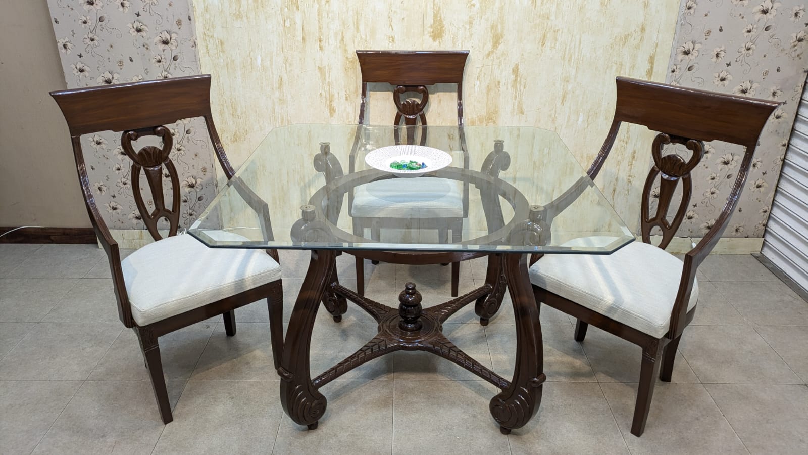 Premium Solid Sheesham Wood 4 Seater Dining Table