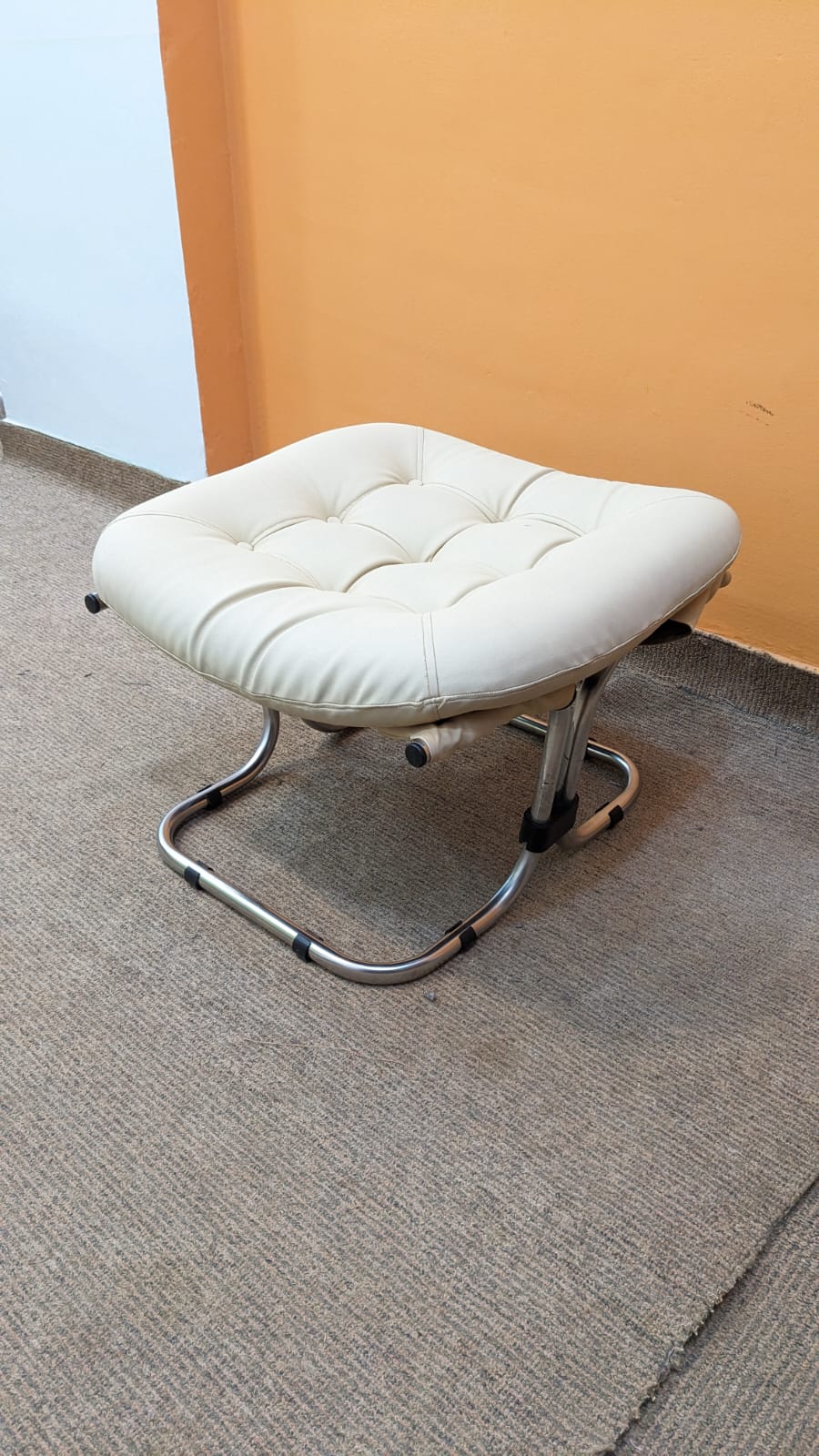 ✨ Imported Vintage ✨ Reclining Chair with Footrest