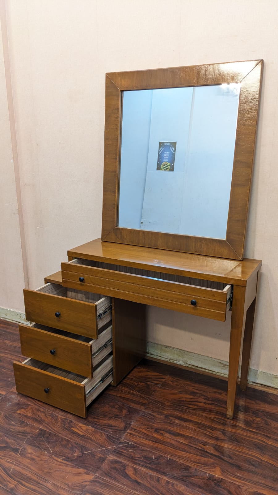 Dressing Table with Mirror