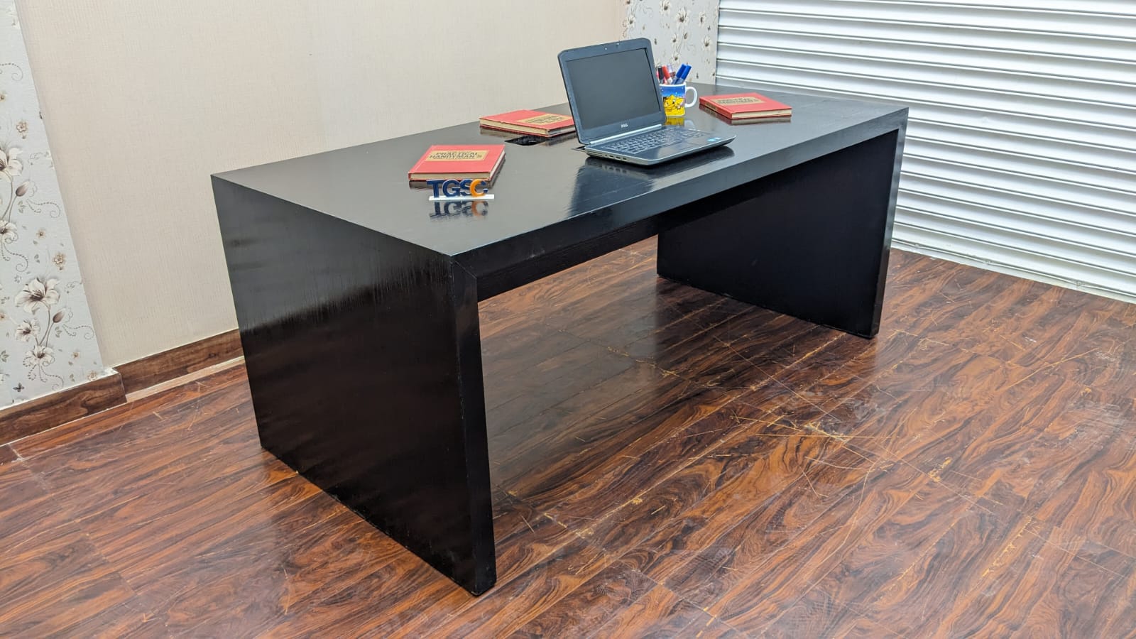 4 Person Workstation Table