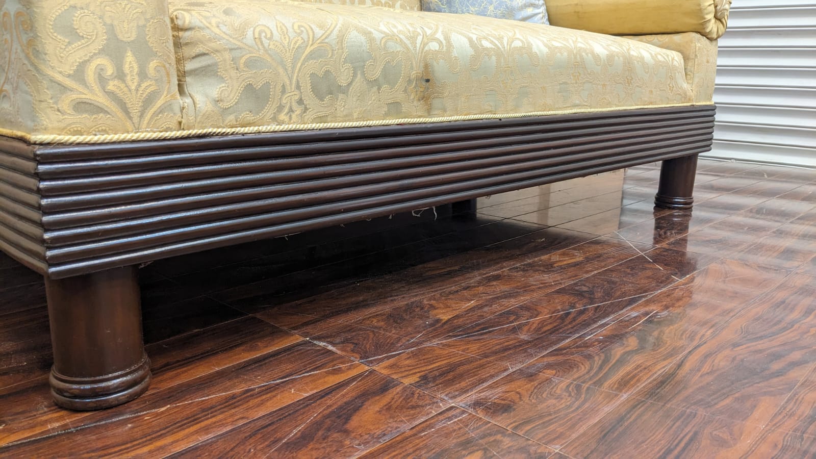 Kalamkaar Furniture 4 Seater Sofa Set