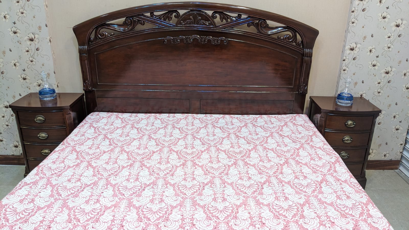 Solid Sheesham Wood King Size Bed with 2 Side Tables