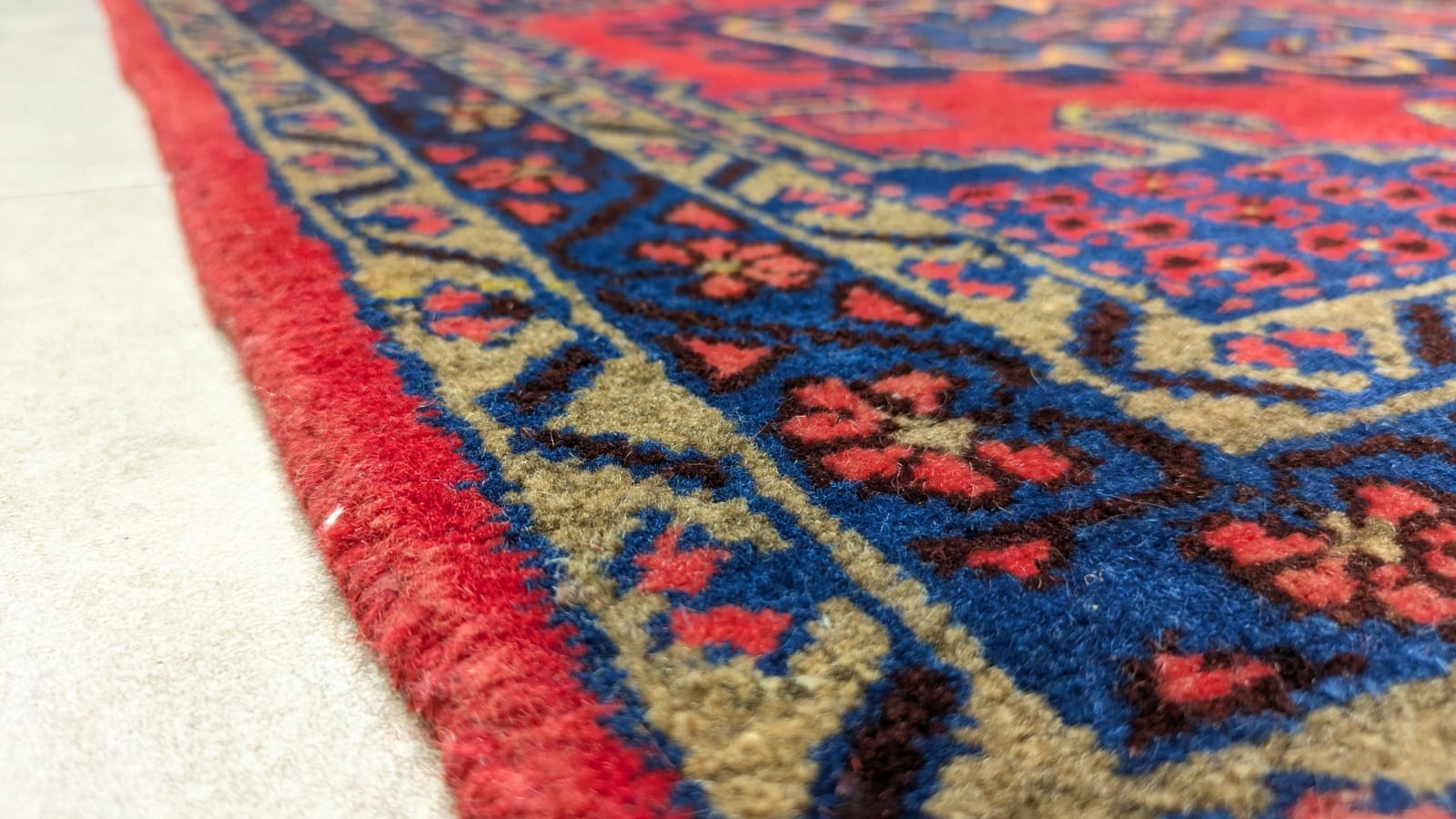 Vintage Persian Medallion Hand Knotted Carpet