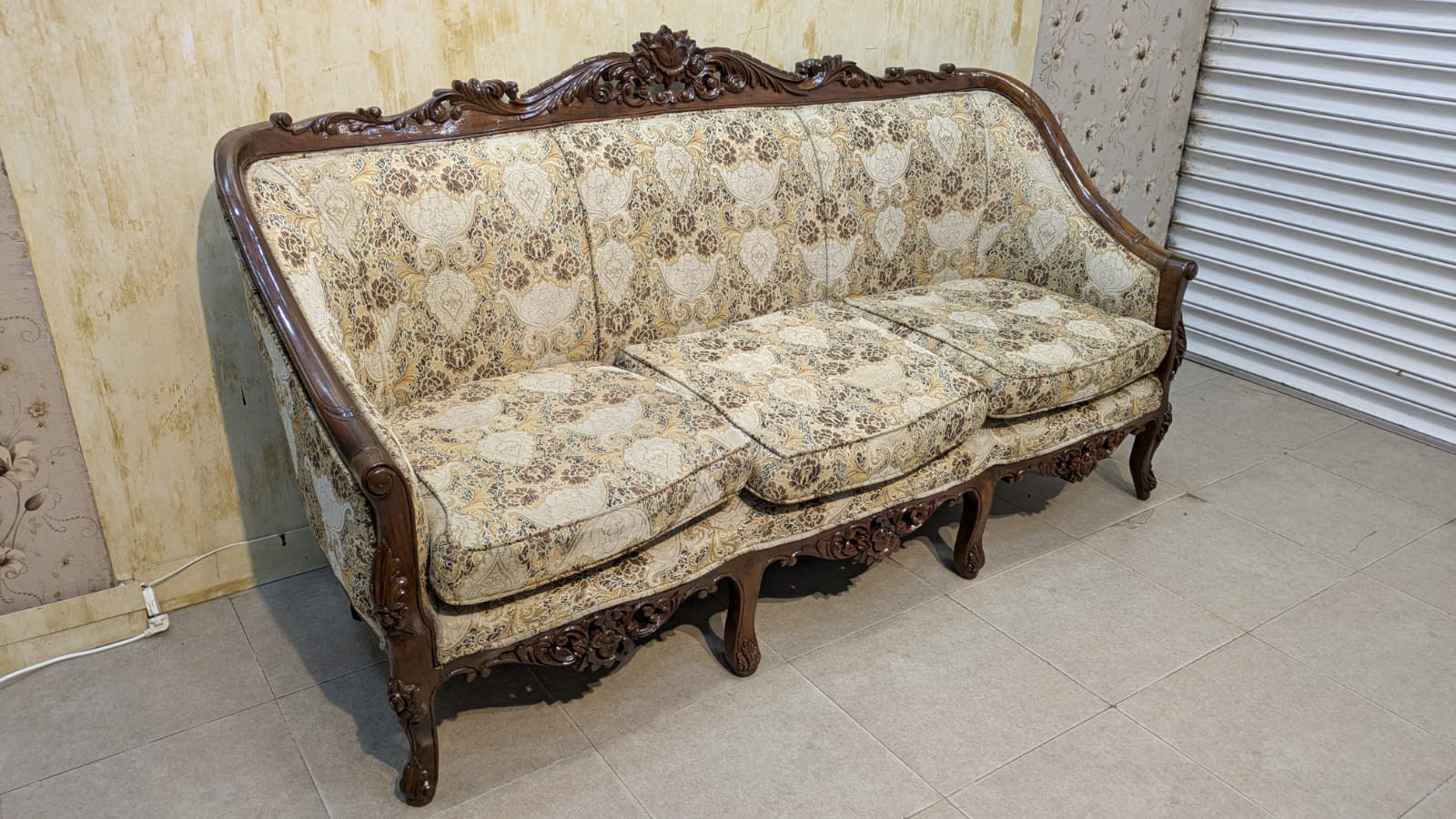 Solid sheesham Wood 5 Seater Sofa Set