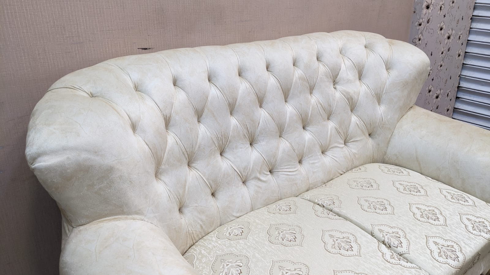 Stylish 7 Seater Sofa Set