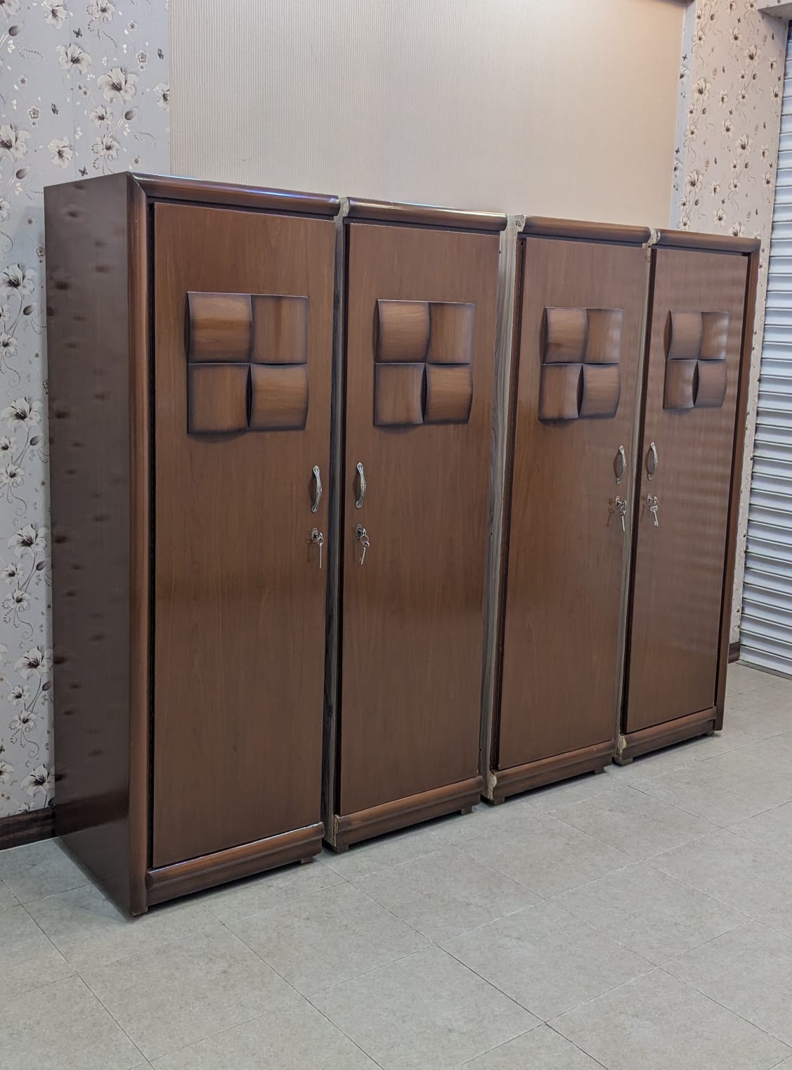 King Size Bedroom Set with Almirah