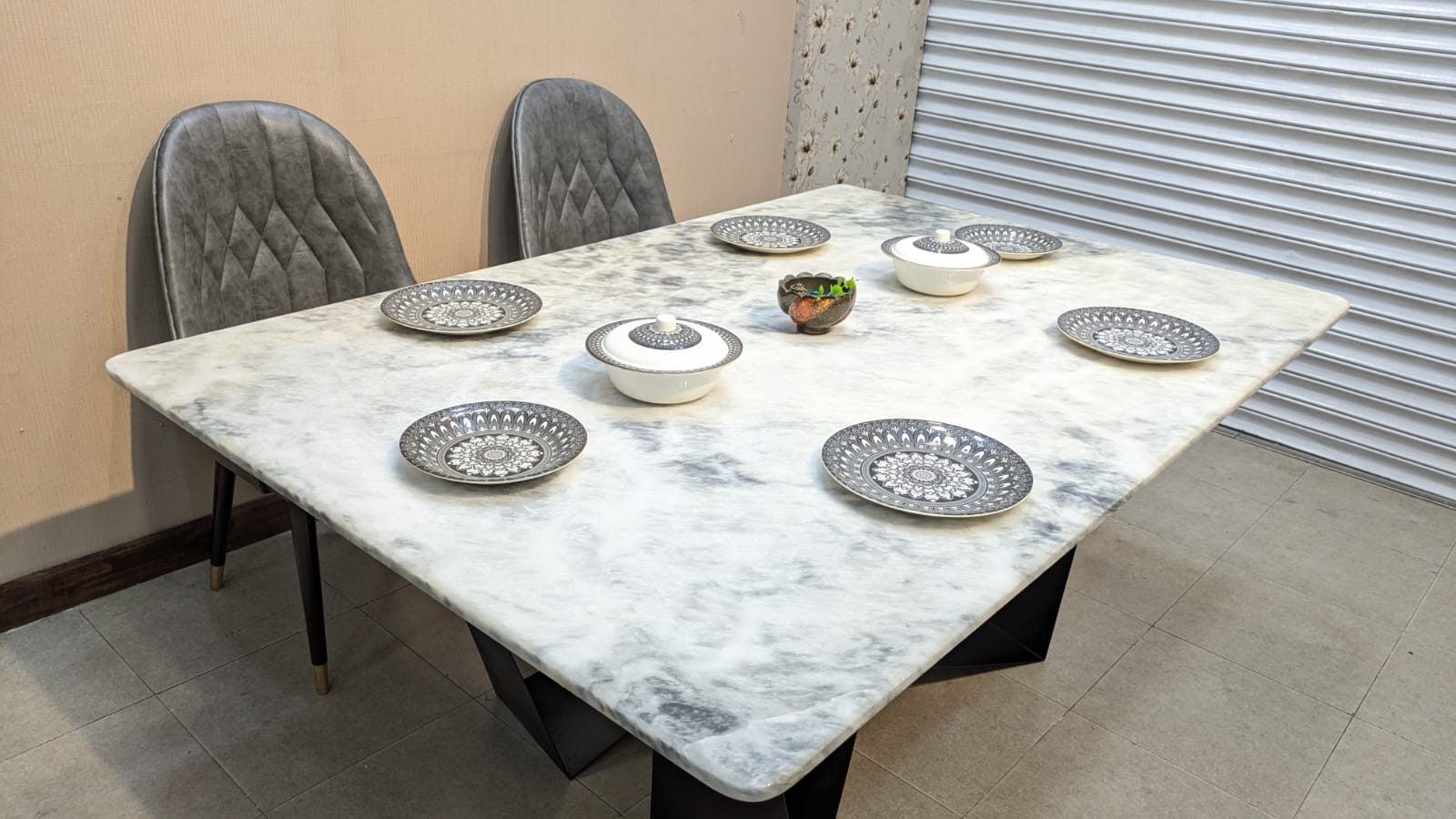 Luxury Design 6 Seater Marble Top Dining Table