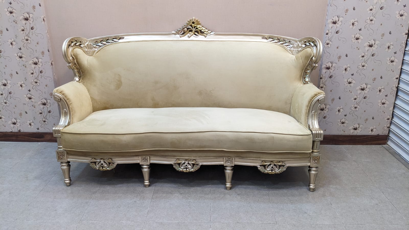 Solid Sheesham Wood 3 Seater Chinioti Sofa