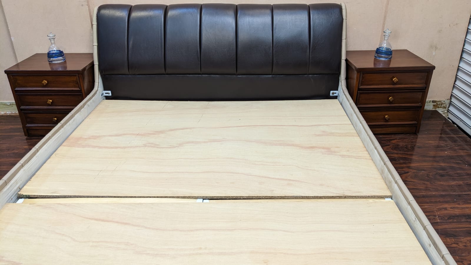 🔥Imported 🔥 Fully Coushioned Bedroom Set