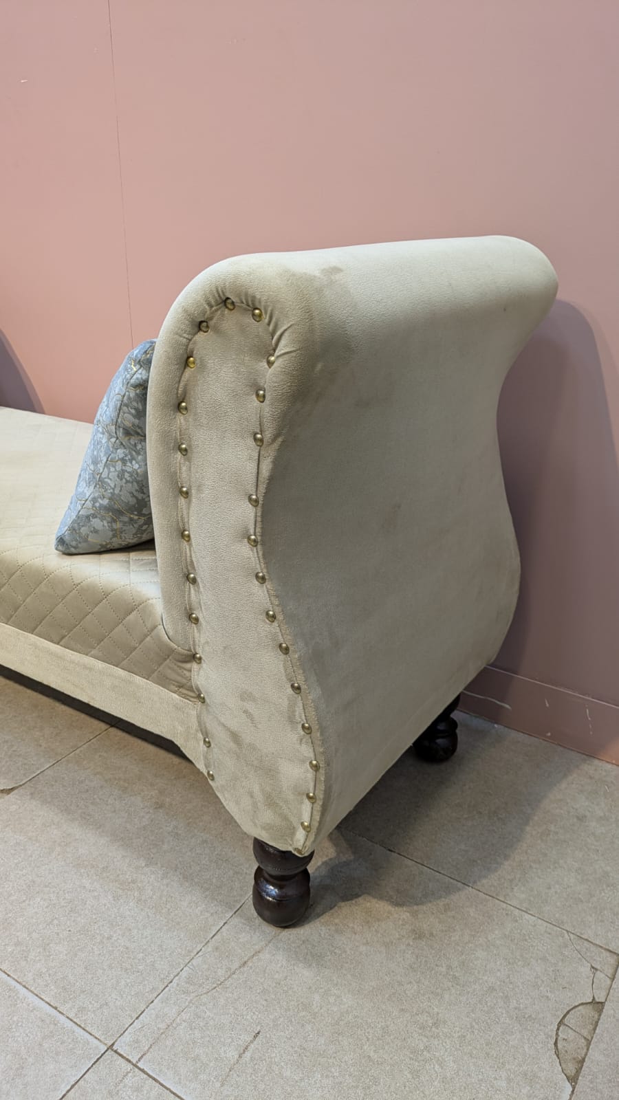 2 Seater Settee