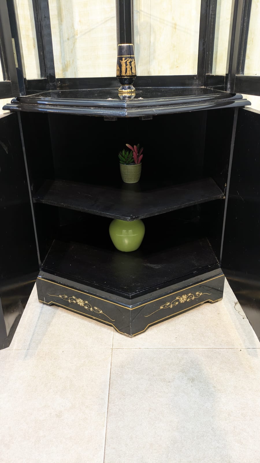 Chinese Black Lacquer Round Hexagon Pagoda Top Mother Of Pearl Showcase Display