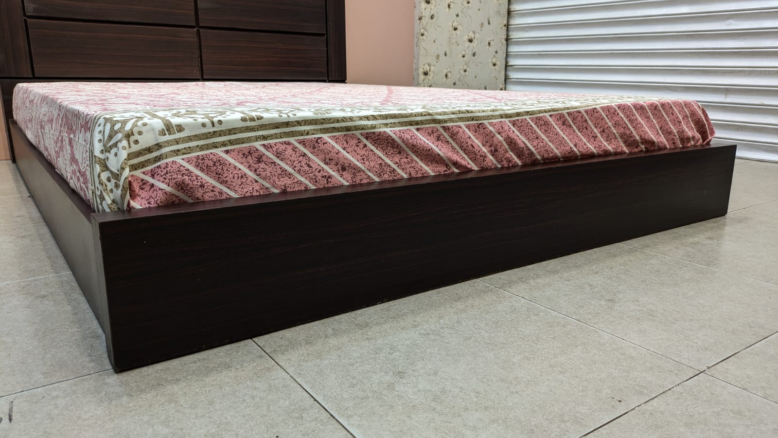 Beautiful Modern Floor Bed with Mattress –