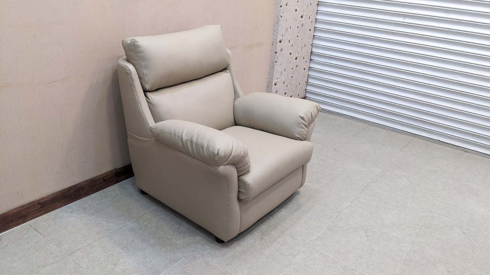 Imported Canadian Sklar peepler 6 Seater Sofa Set