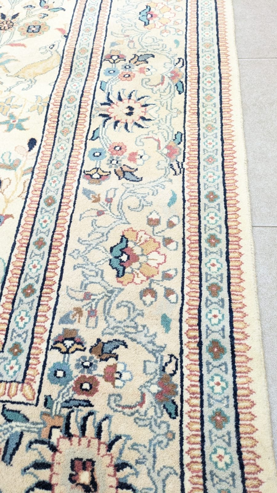 Vintage Persian Shikargah Hand Knotted Carpet