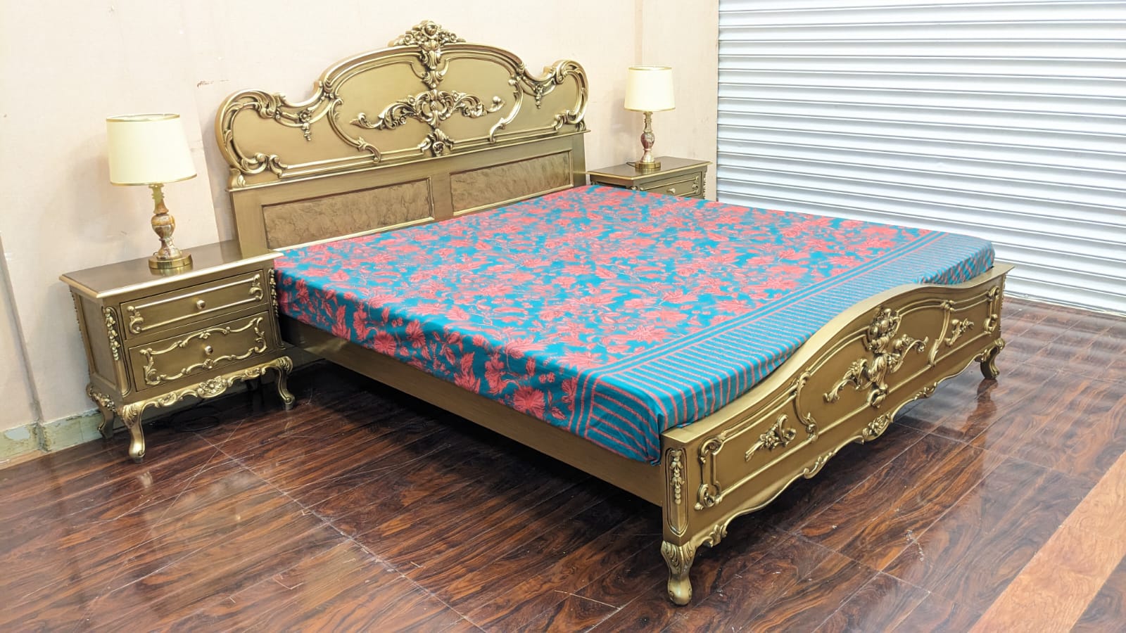 Chinioti Solid Sheesham Wood King Size Bed Set