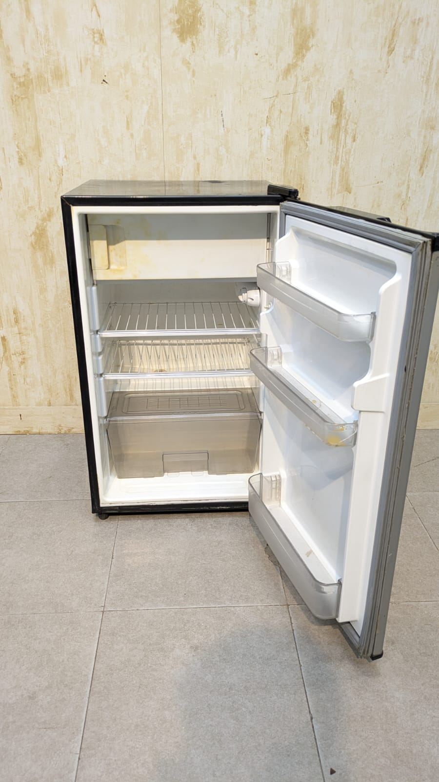 Dawlance Room Refrigerator
