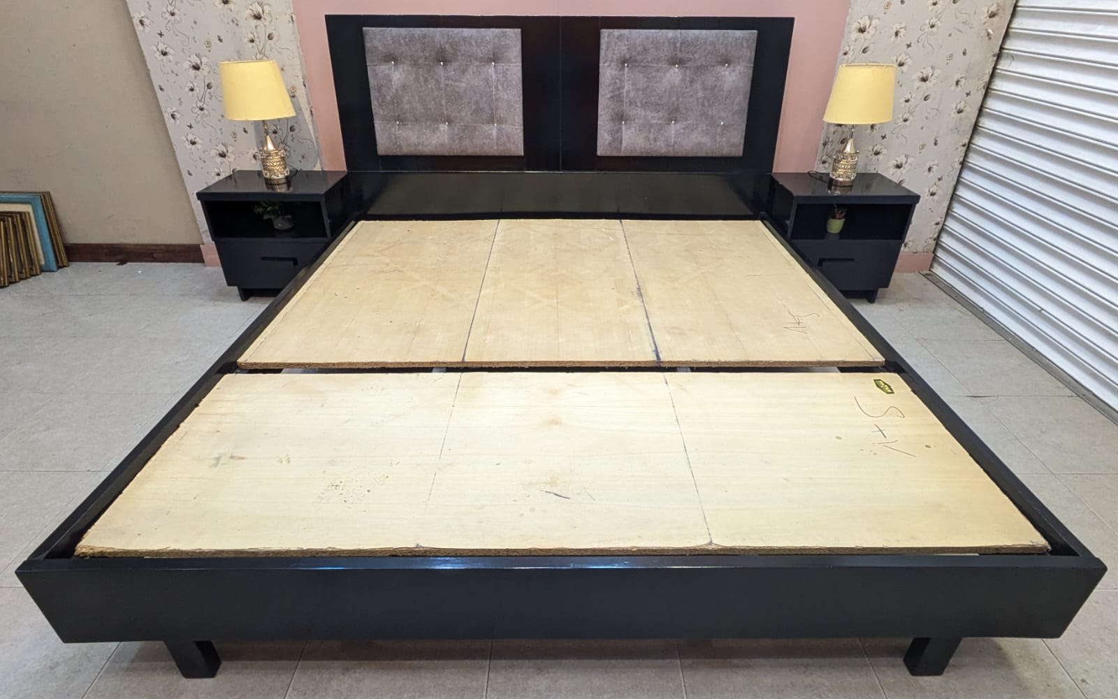 Habitt King Size Bed With 2 Side Tables