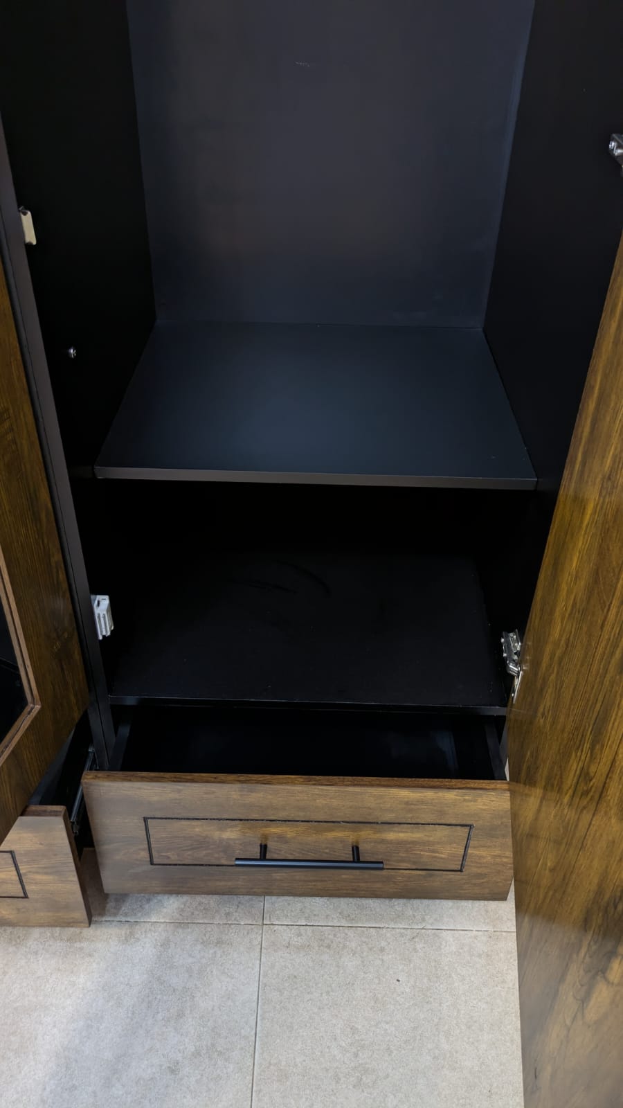 Brand New King Size Bedroom Set