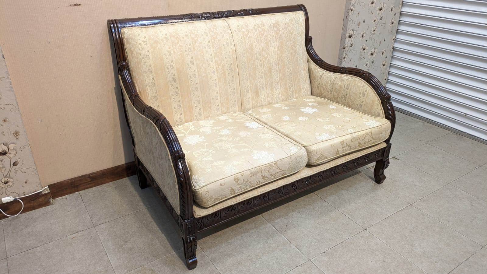 6 Seater Sofa Set with Center Table and 2 Side Tables Set