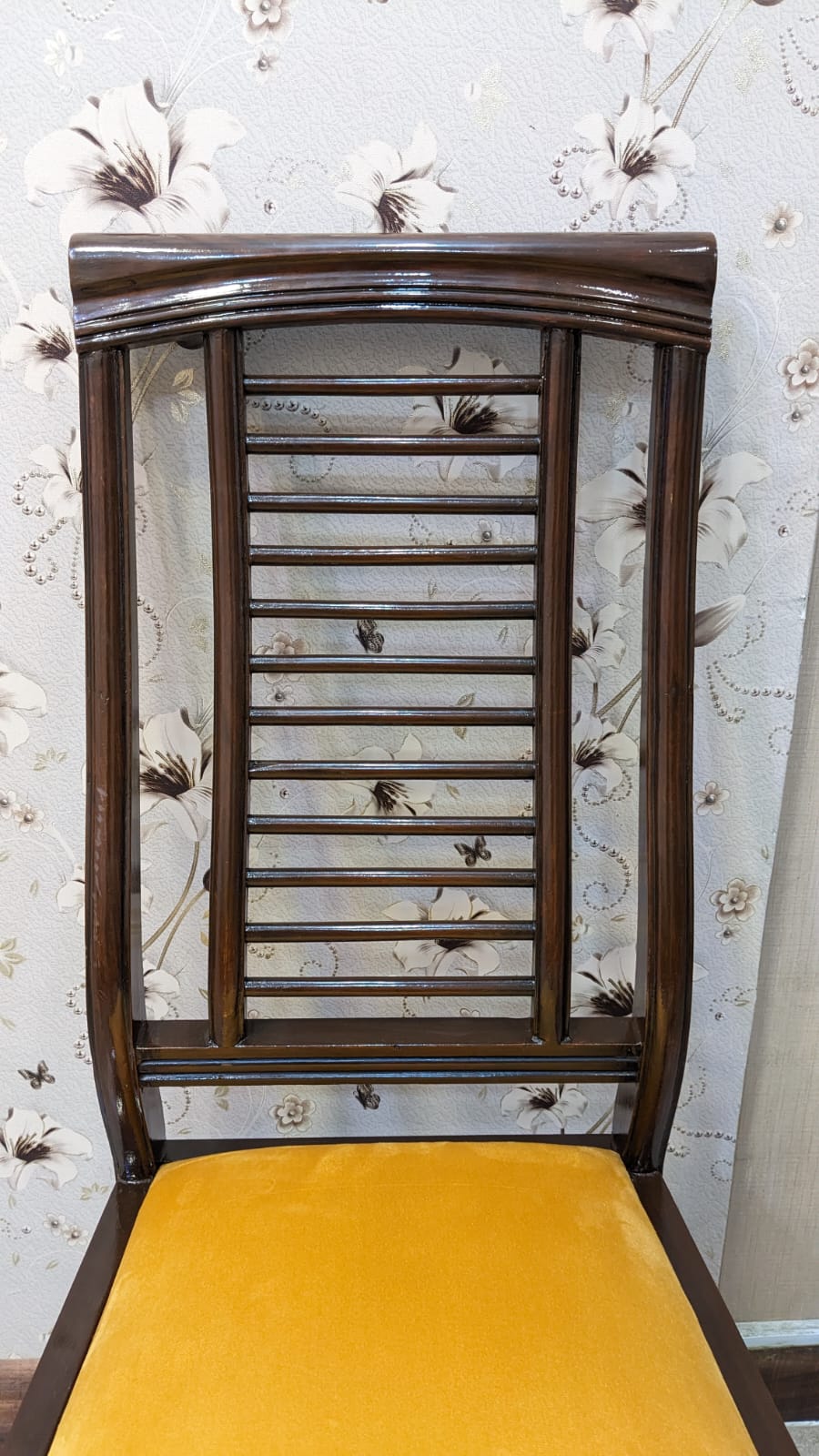 Solid Sheesham Wood 6 Seater Dining Table