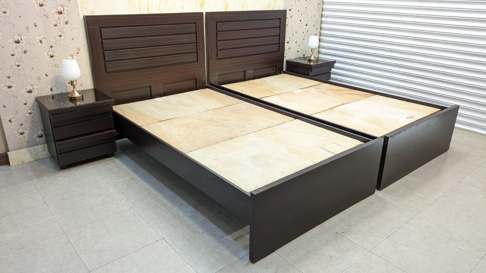 Pair of single bed with 2 Side Tables