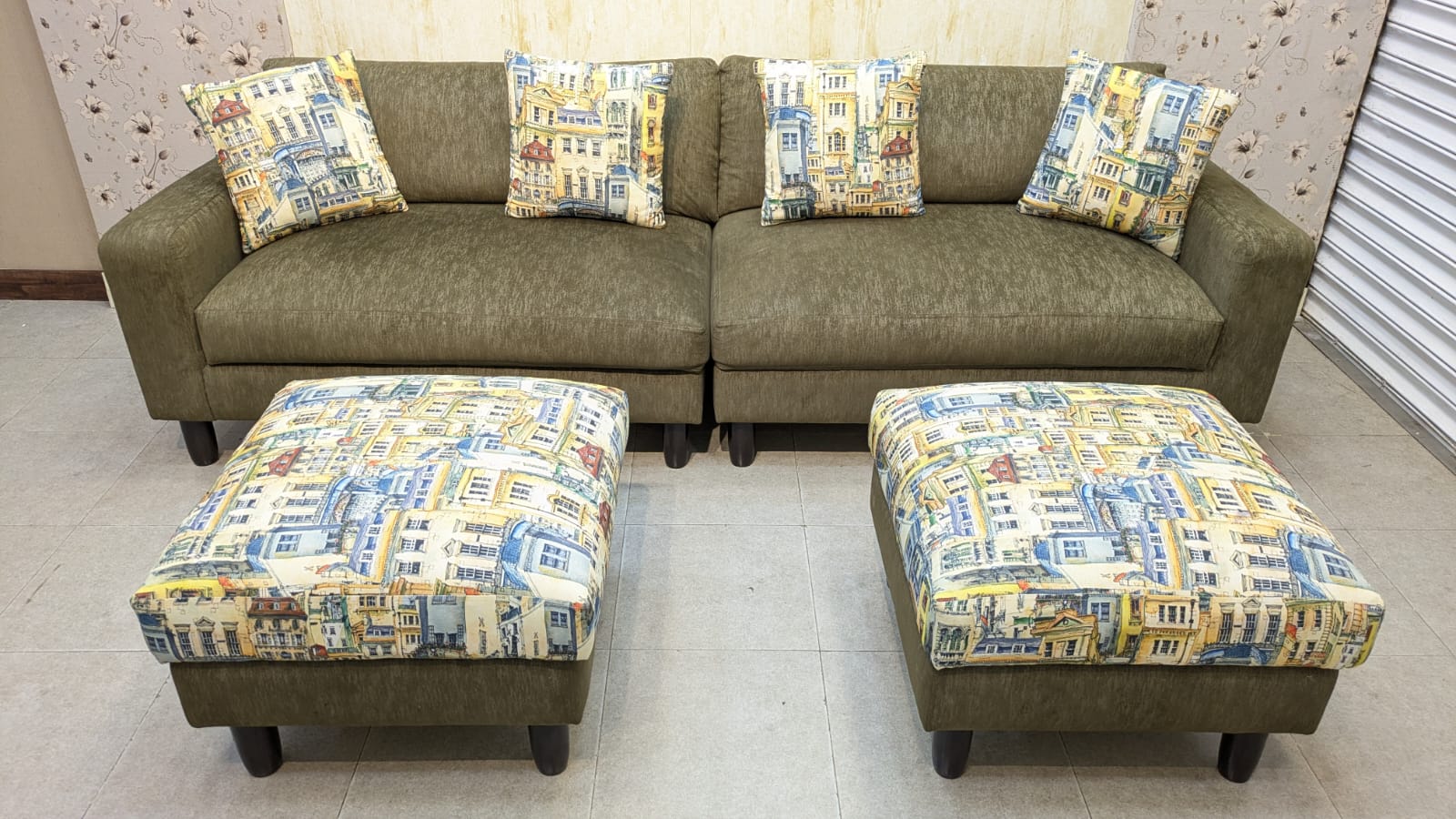 4 Seater Sofa Set with 2 Ottomans