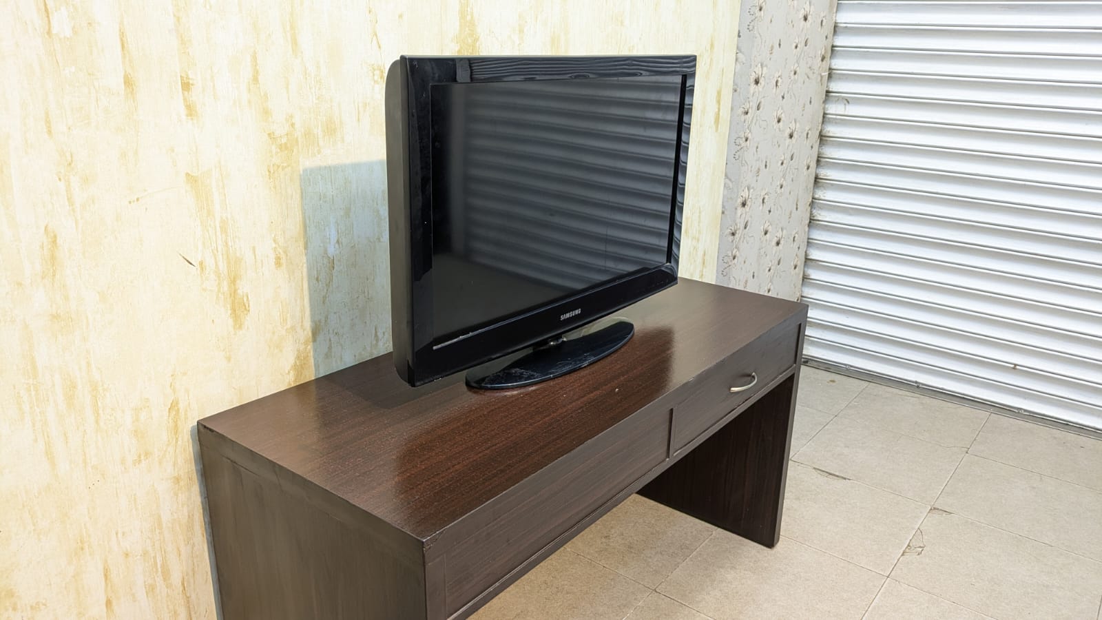 Modern Led unit