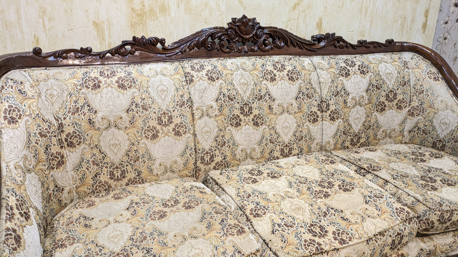 Solid sheesham Wood 5 Seater Sofa Set