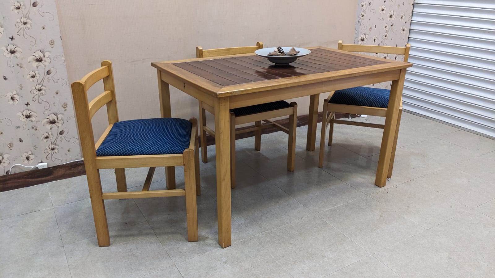 5 Seater Dining Table