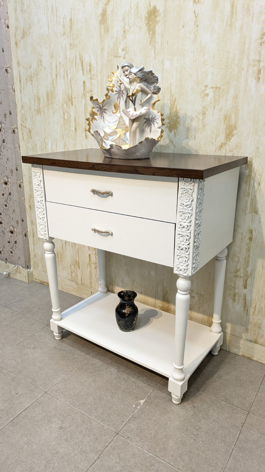 Table Console