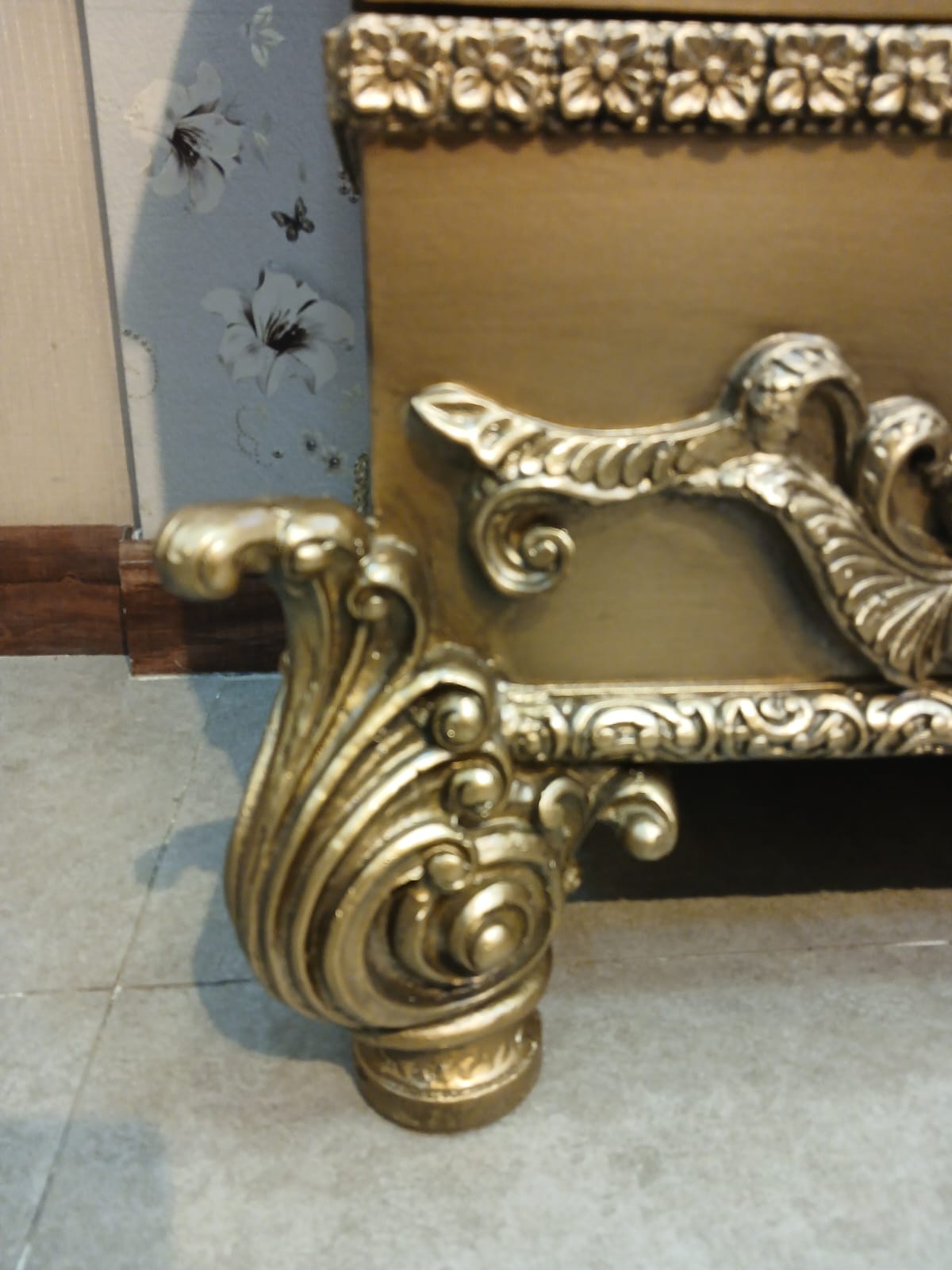 Stylish King Size Bed Set