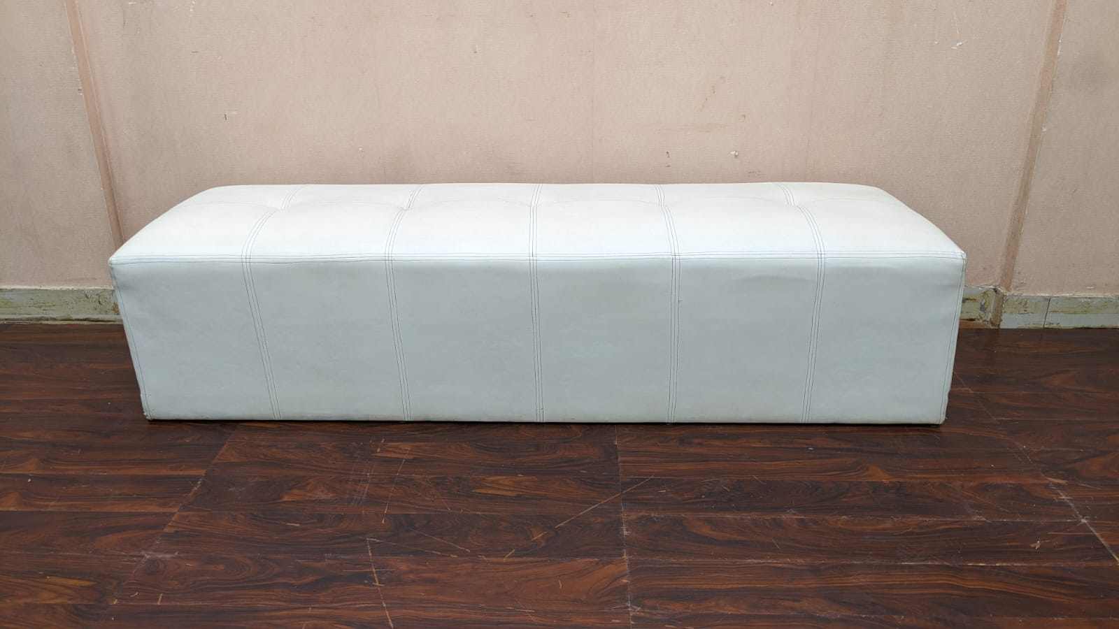 2.5 Seater Seattee