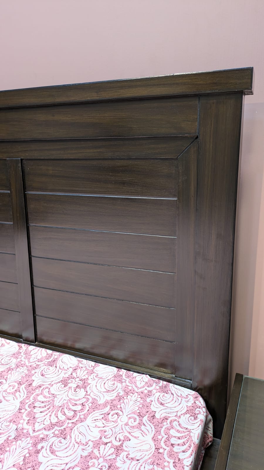 Elegant Queen Size Bed with 2 Side Tables