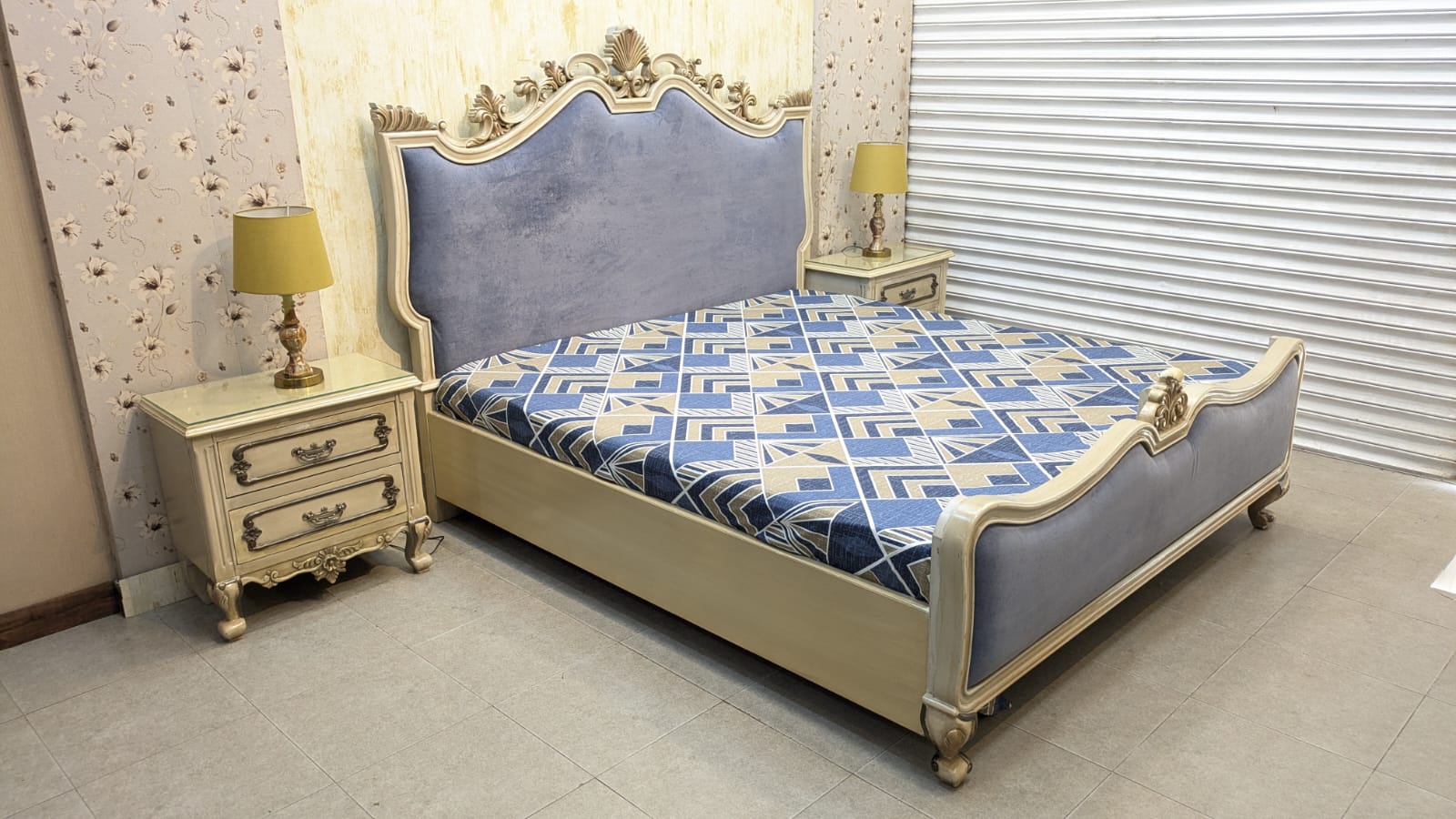 Elegant Design King Size Bed Set