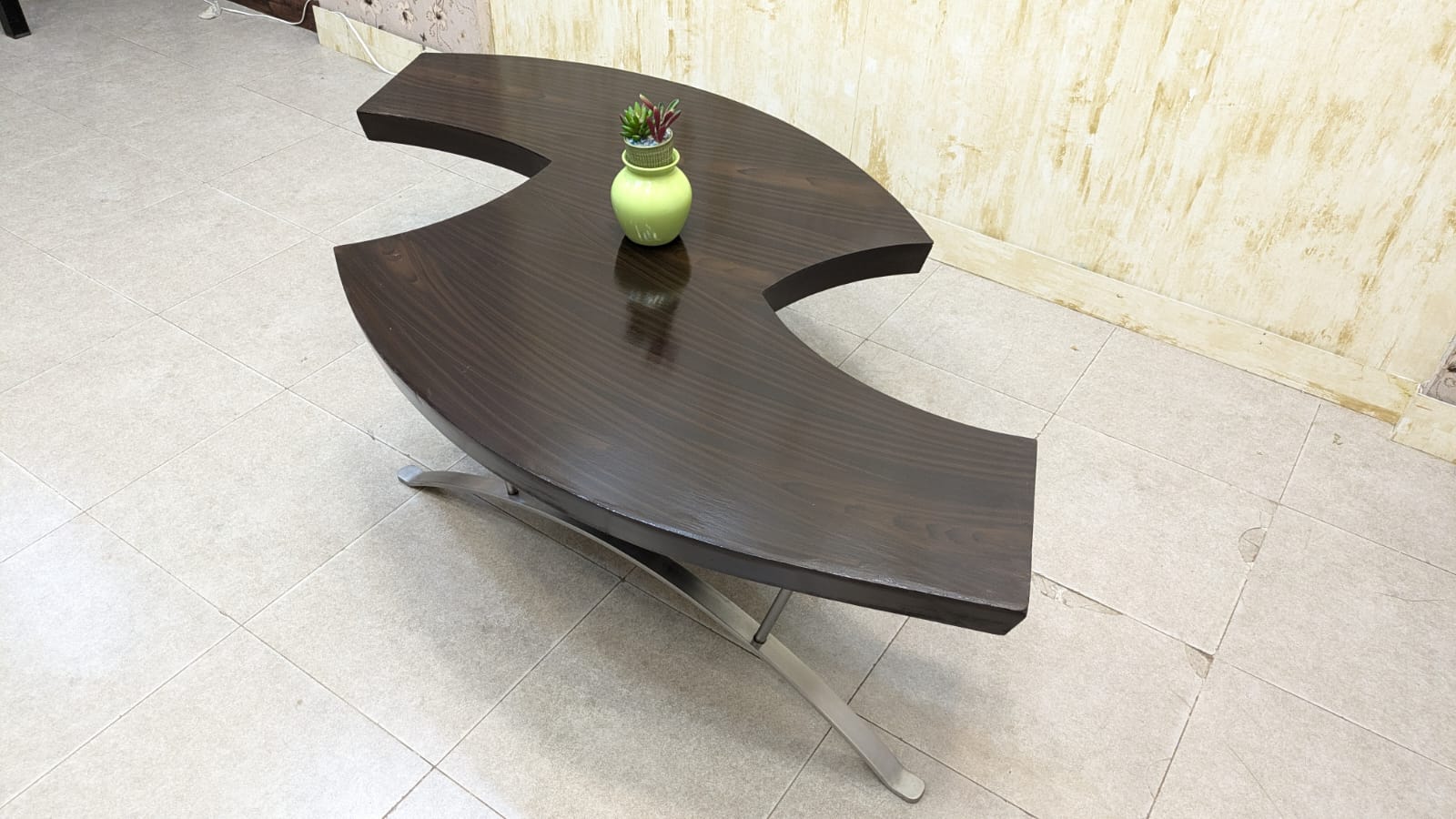 Modern & Stylish Center Table
