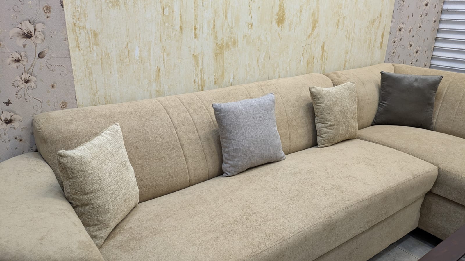 As Good As New 6 Seater L Shape Sofa Set
