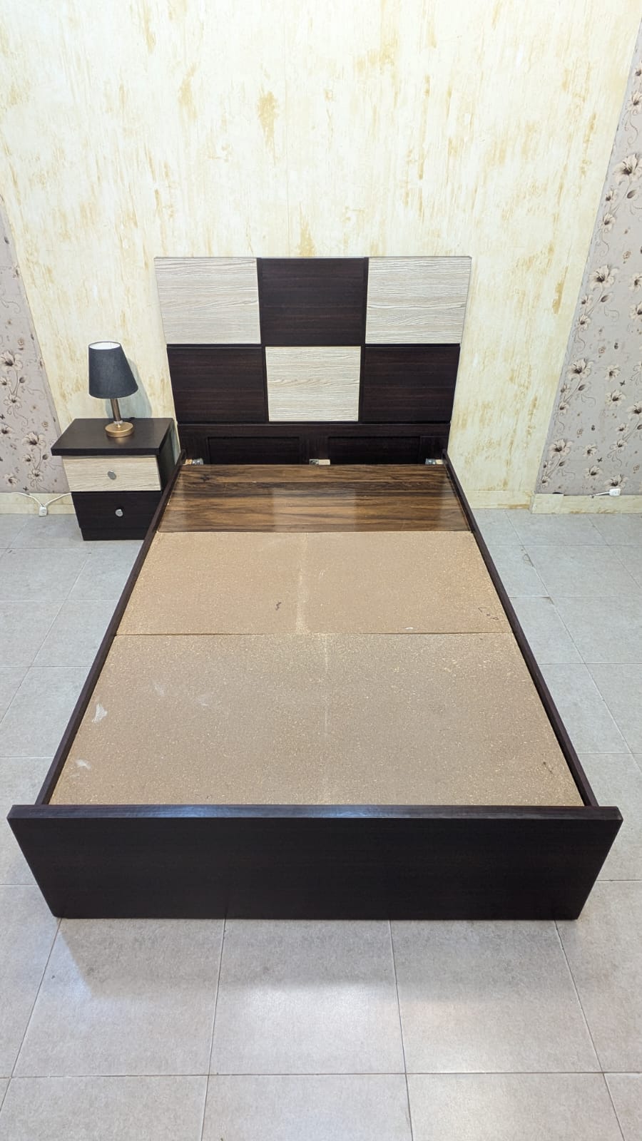 Twin Size Bed with 1 Side Table
