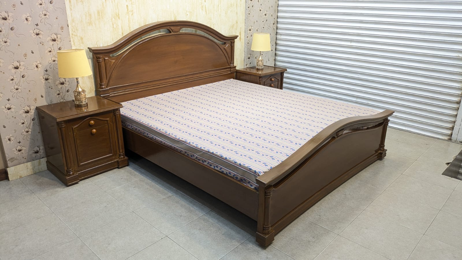 King Size Bed with 2 Side Tables